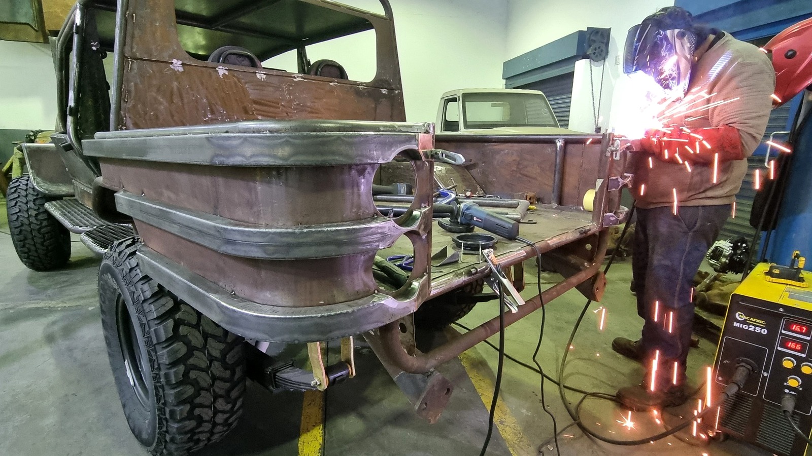 URI-SA specialised fleet vehicle conversion